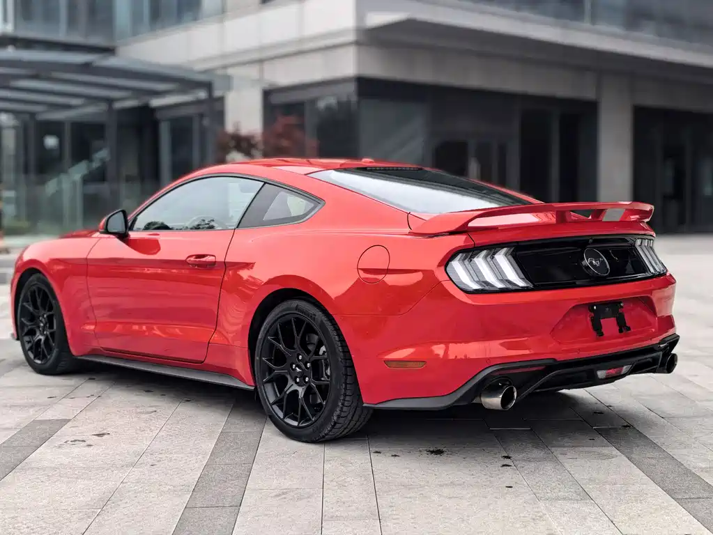Ford Mustang 2019 — фото 6