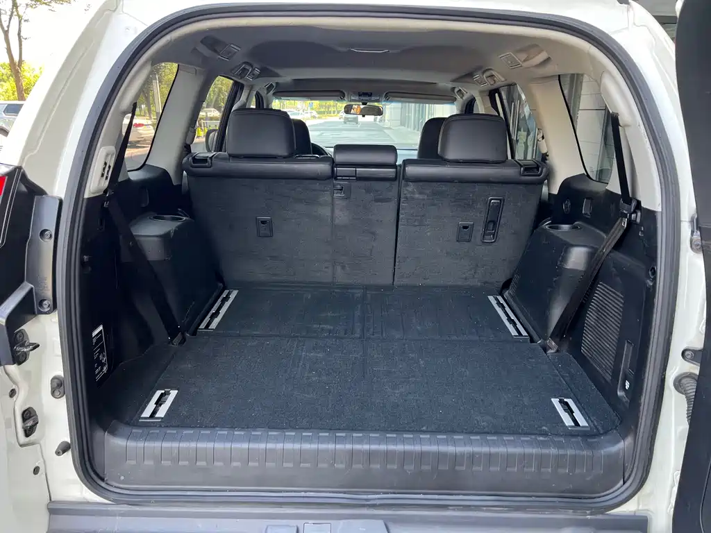 Toyota Prado 2019 — фото 11