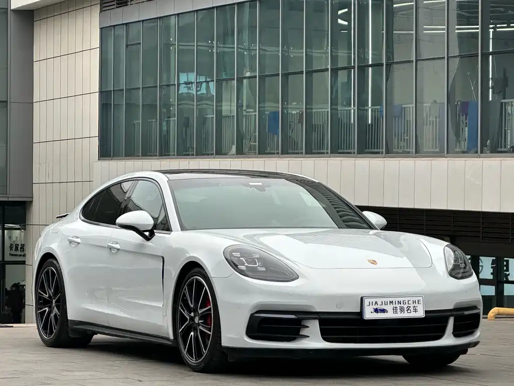 Porsche Panamera 2018 — фото 3
