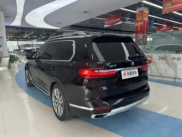 BMW X7 2022