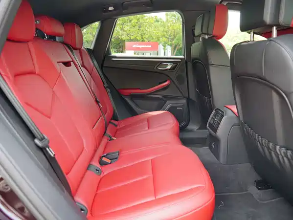 Porsche Macan 2026