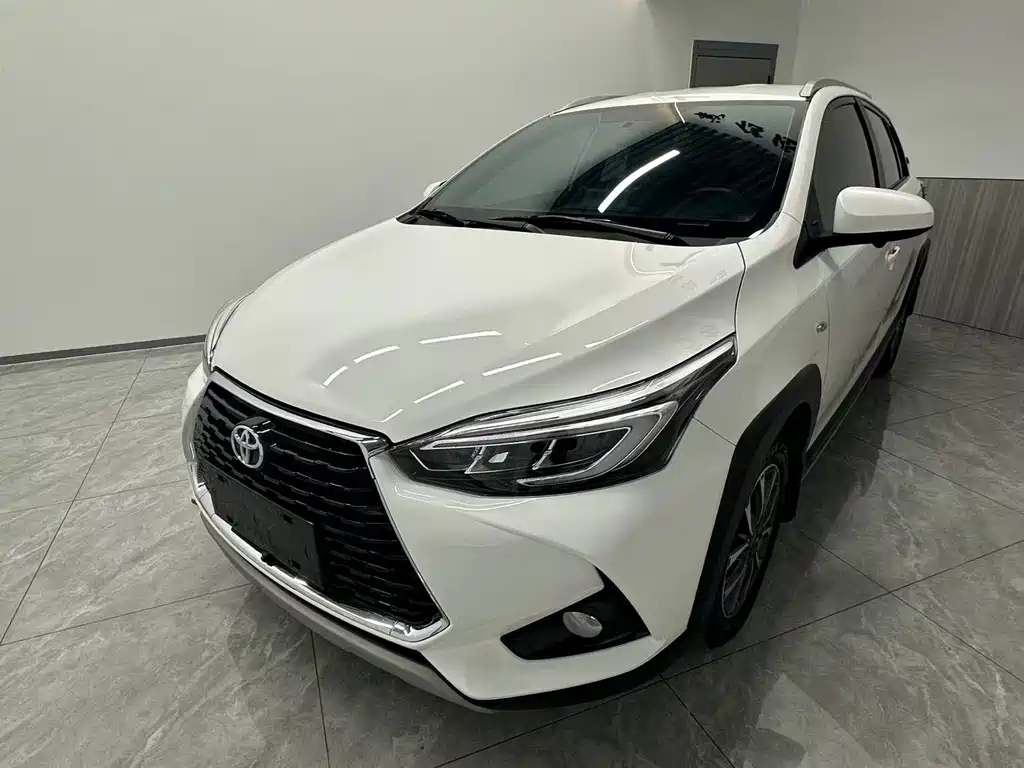 Toyota Yaris L 2022
