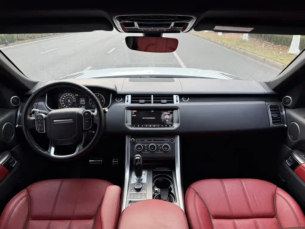 Land Rover Sport 2018 — фото 12