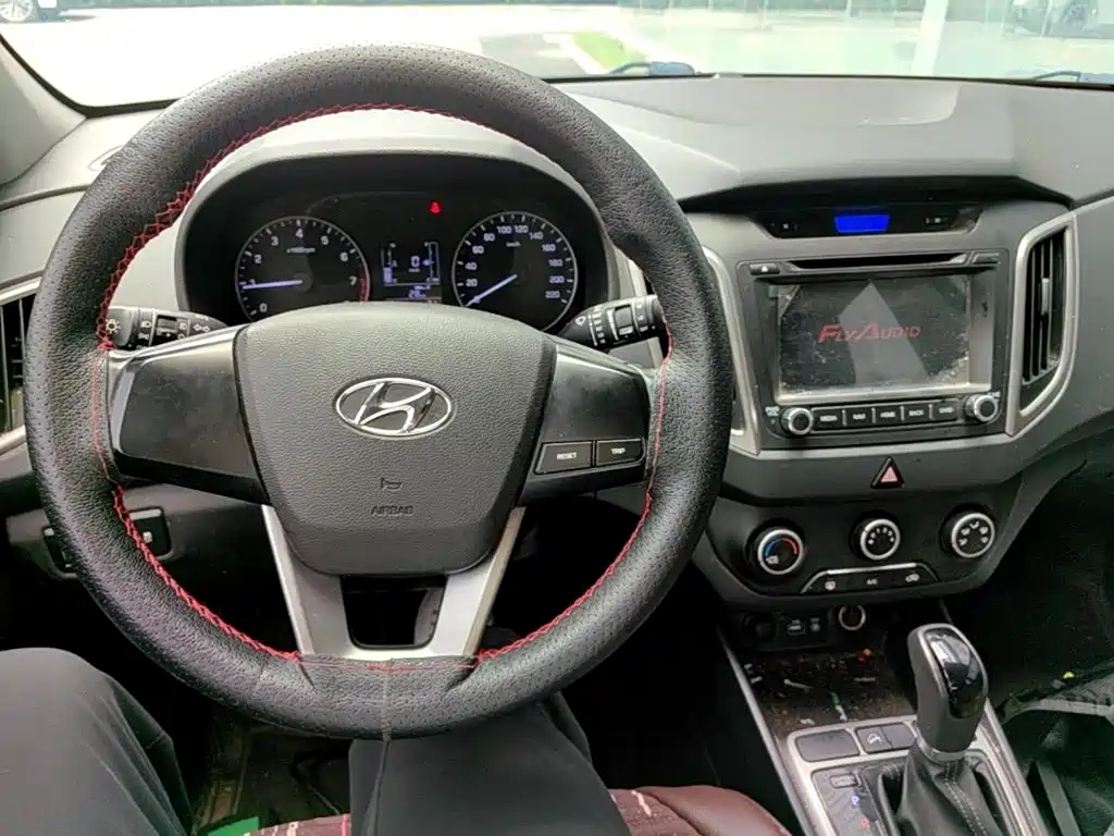 Hyundai ix25 2015 — фото 10
