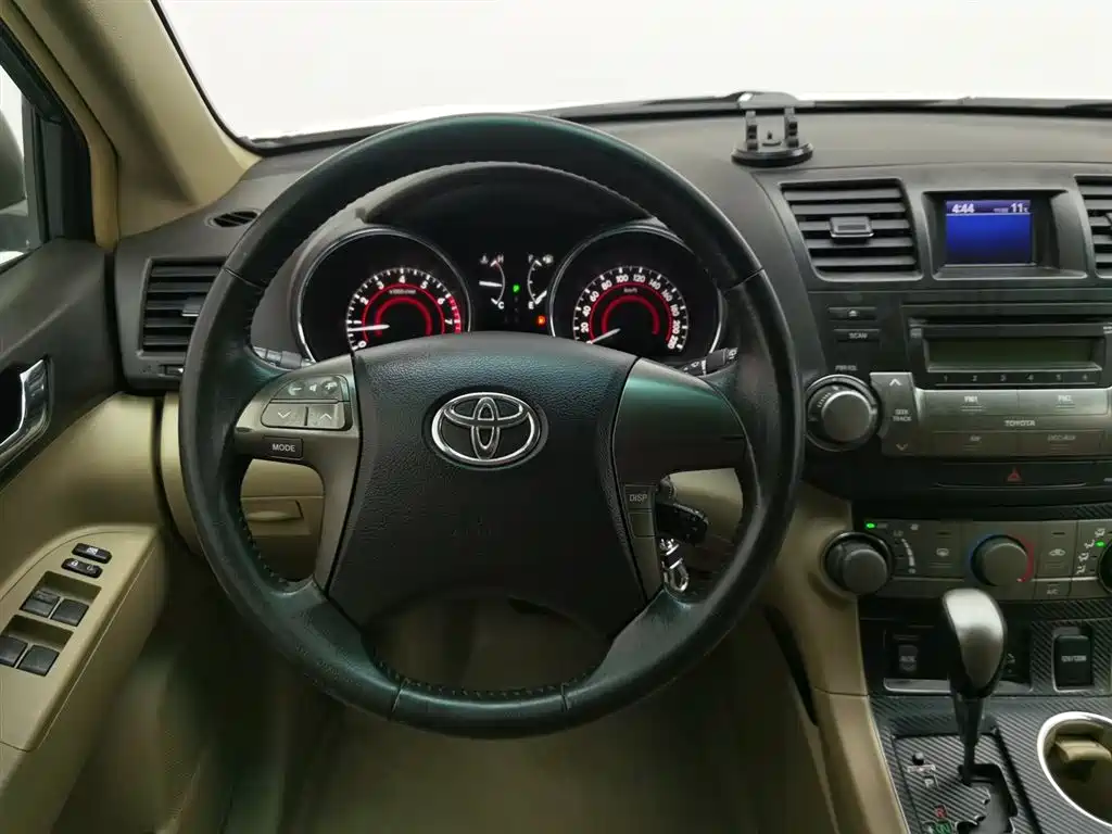 Toyota Highlander 2011 — фото 11