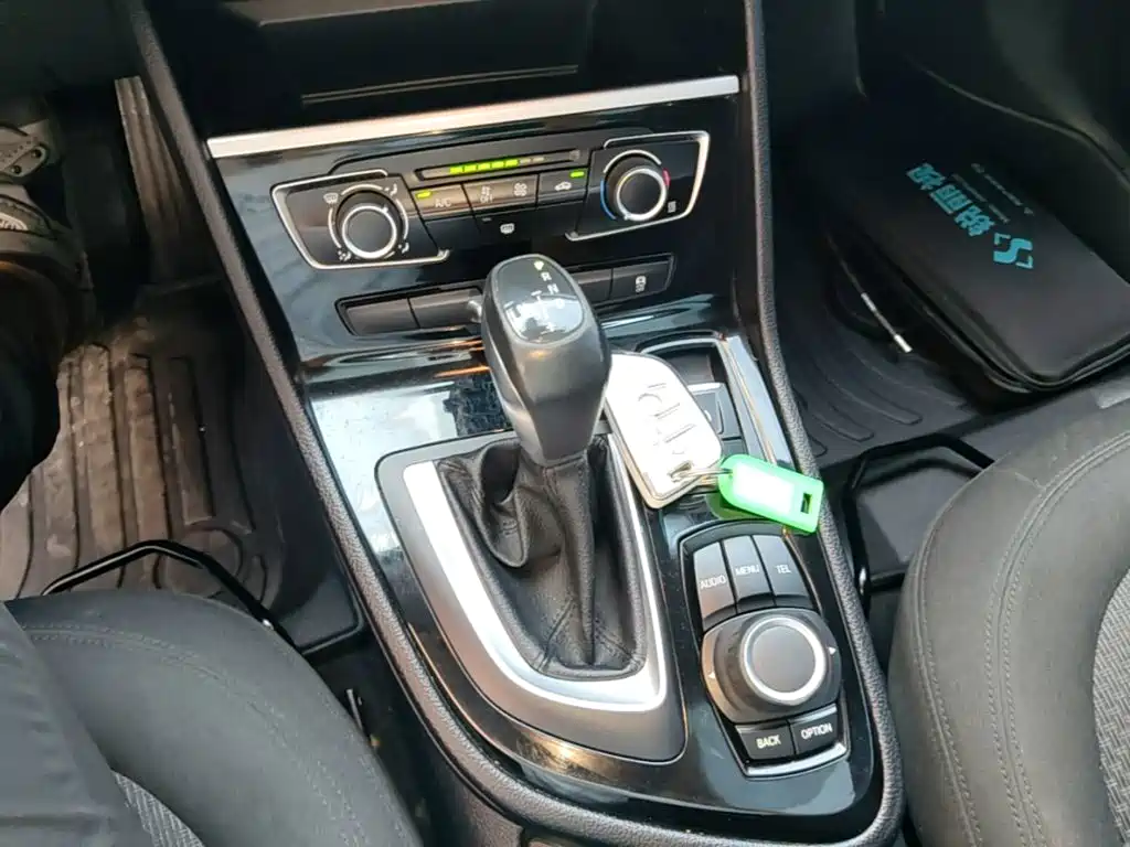BMW 2 Series Station Wagon 2017 — фото 14