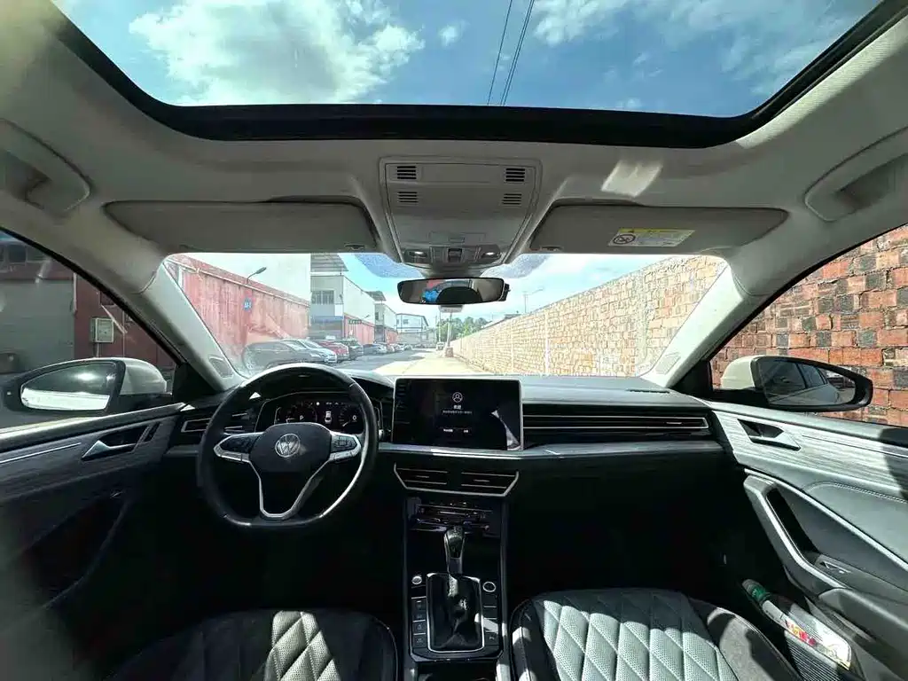 Volkswagen Sagitar 2024