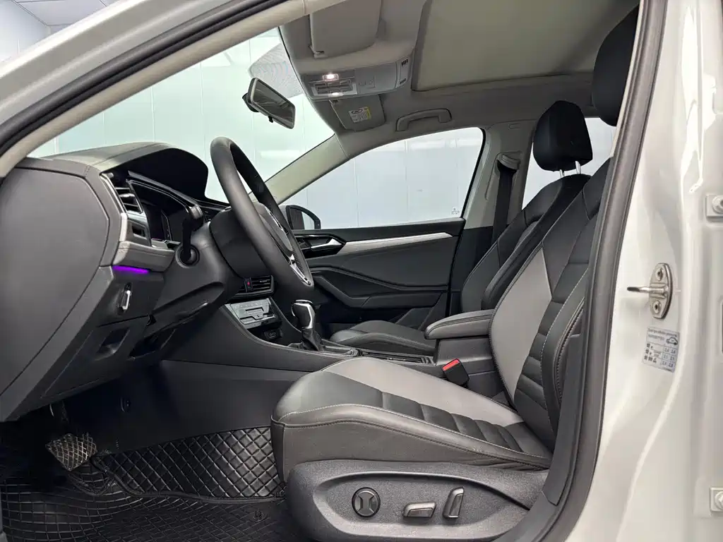 Volkswagen Sagitar 2022