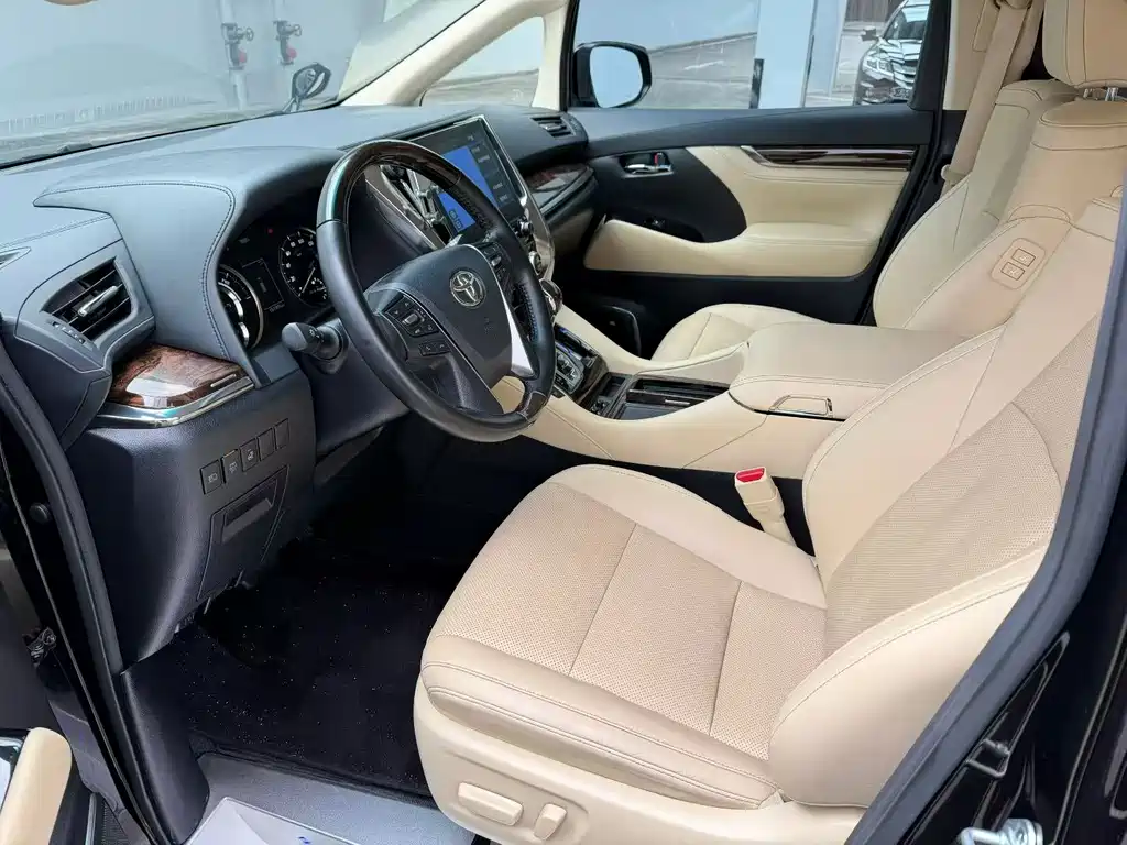 Toyota Alphard 2020 — фото 4