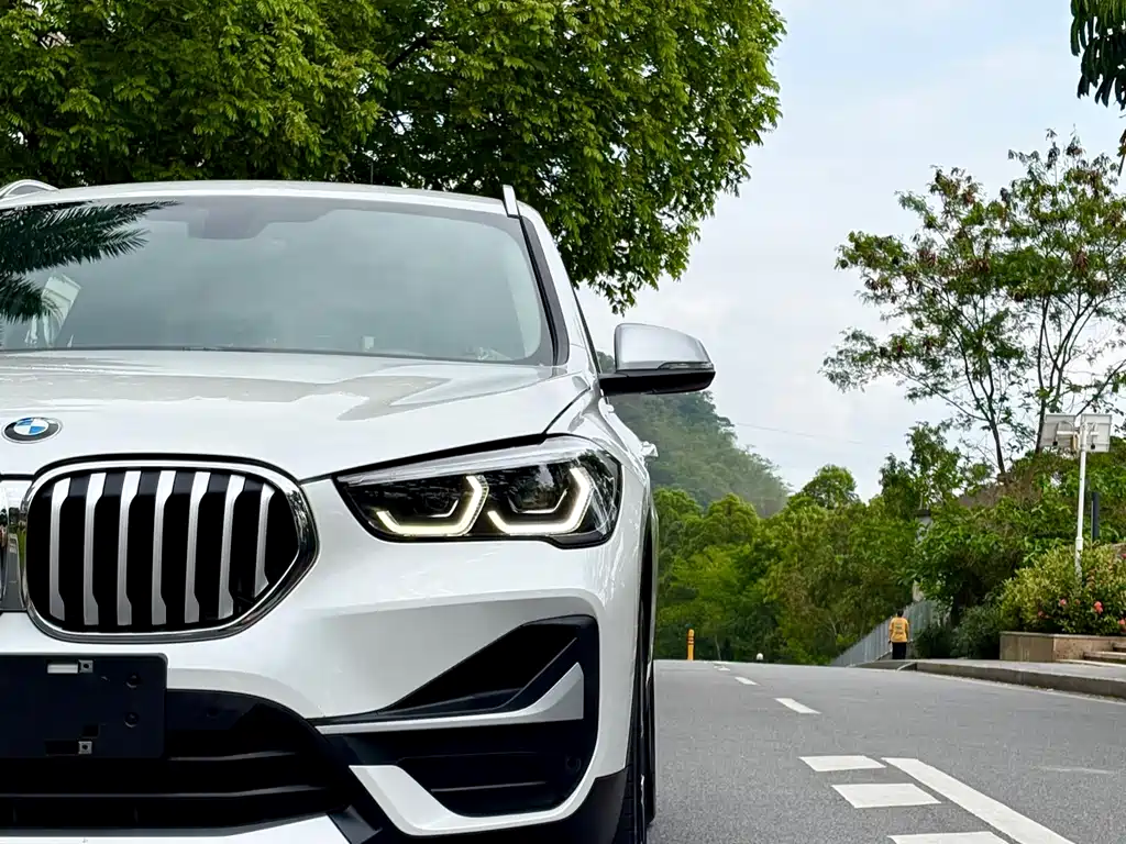 BMW X1 2022 — фото 3