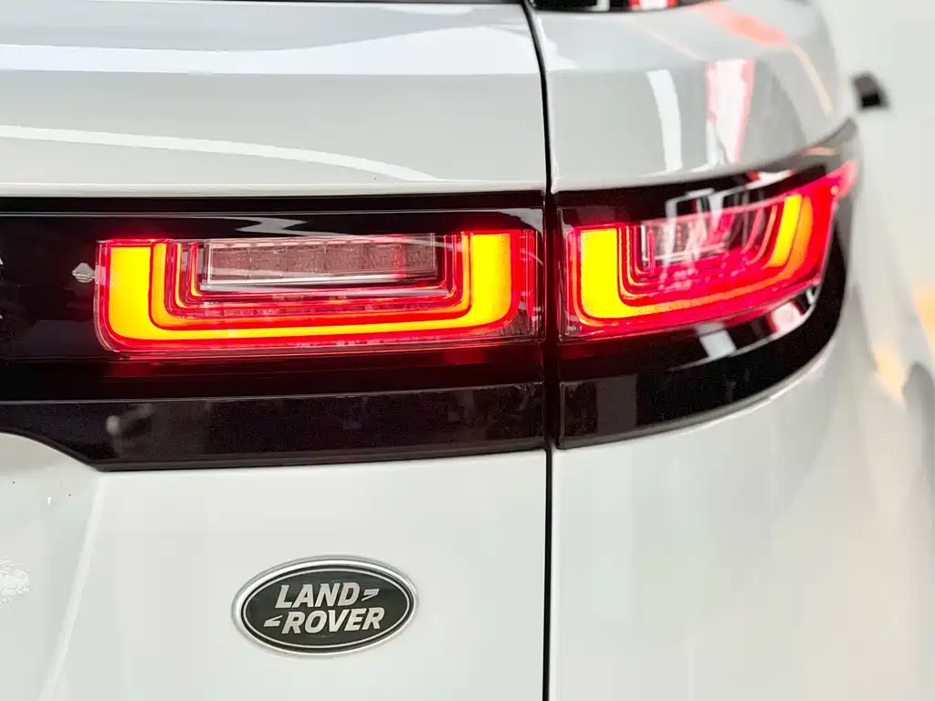 Land Rover Velar 2019 — фото 18