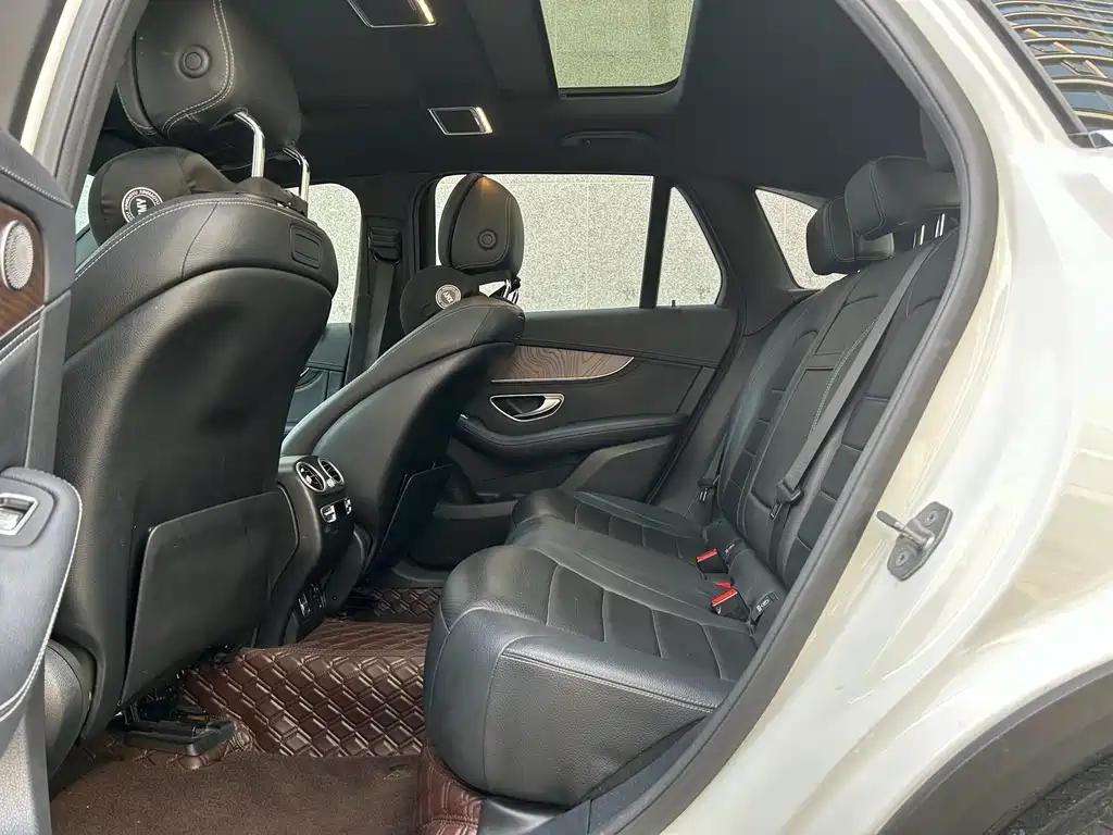Mercedes-Benz GLC 2019 — фото 15