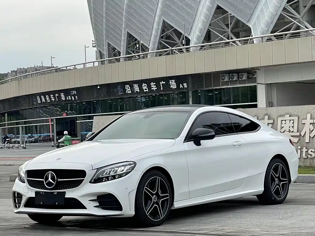 Mercedes-Benz C-Class 2023 — фото 3