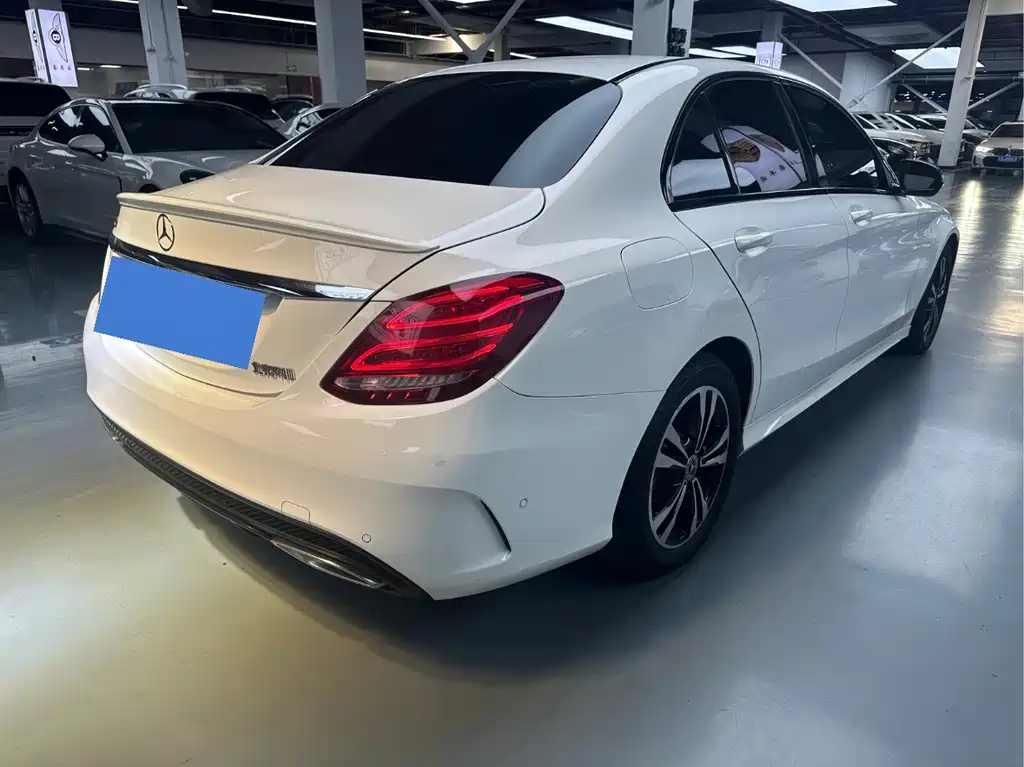 Mercedes-Benz C-Class 2018 — фото 16