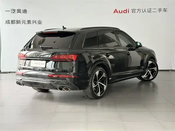 Audi SQ7 2024