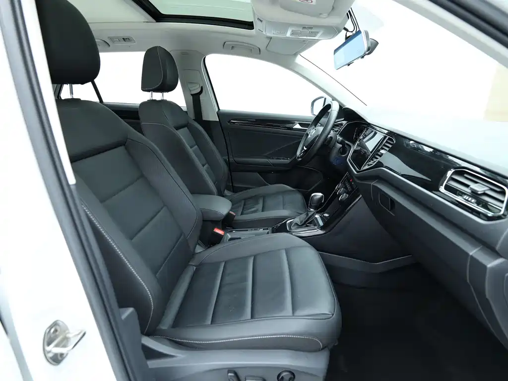 Volkswagen T-Roc 2022 — фото 12