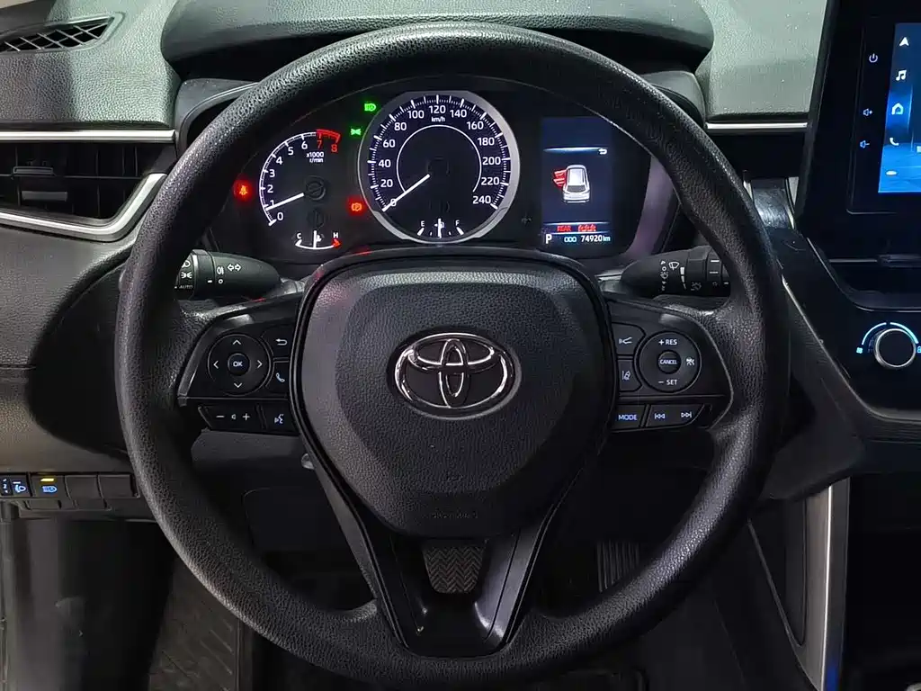 Toyota Corolla Cross 2022 — фото 13