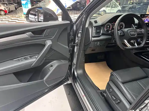 Audi Q5L 2022