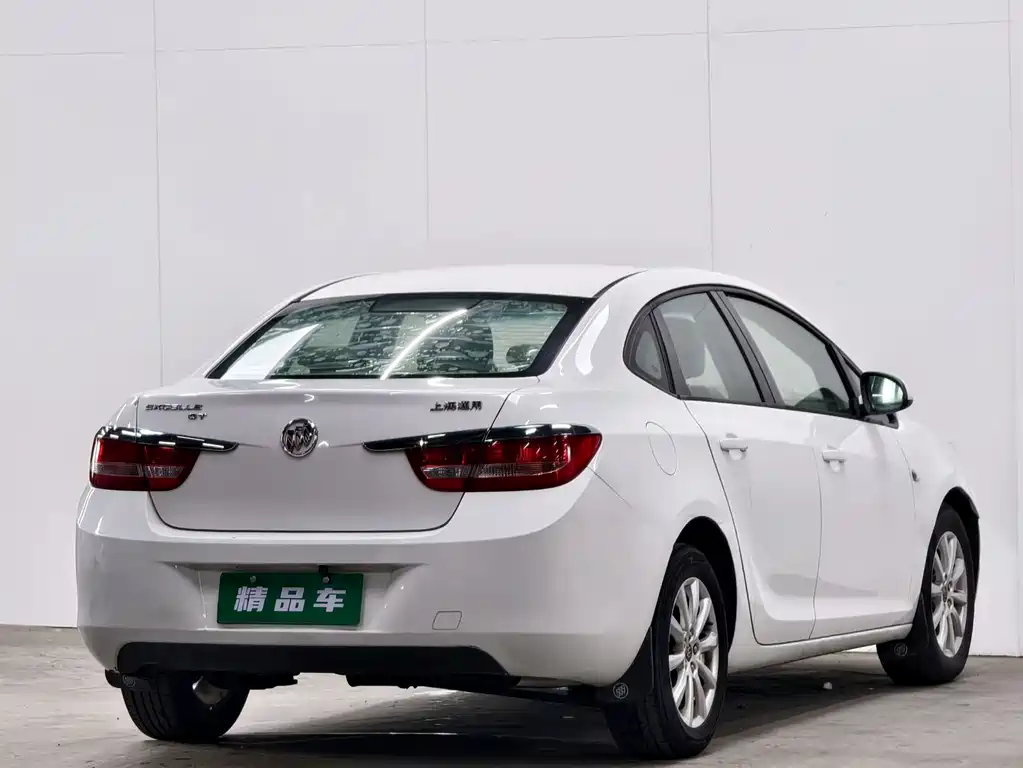 Buick Excelle 2014 — фото 4