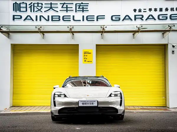 Porsche Taycan 2022