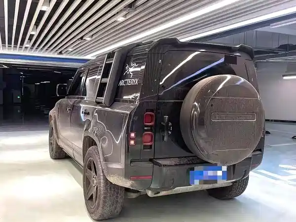 Land Rover Defender 2020