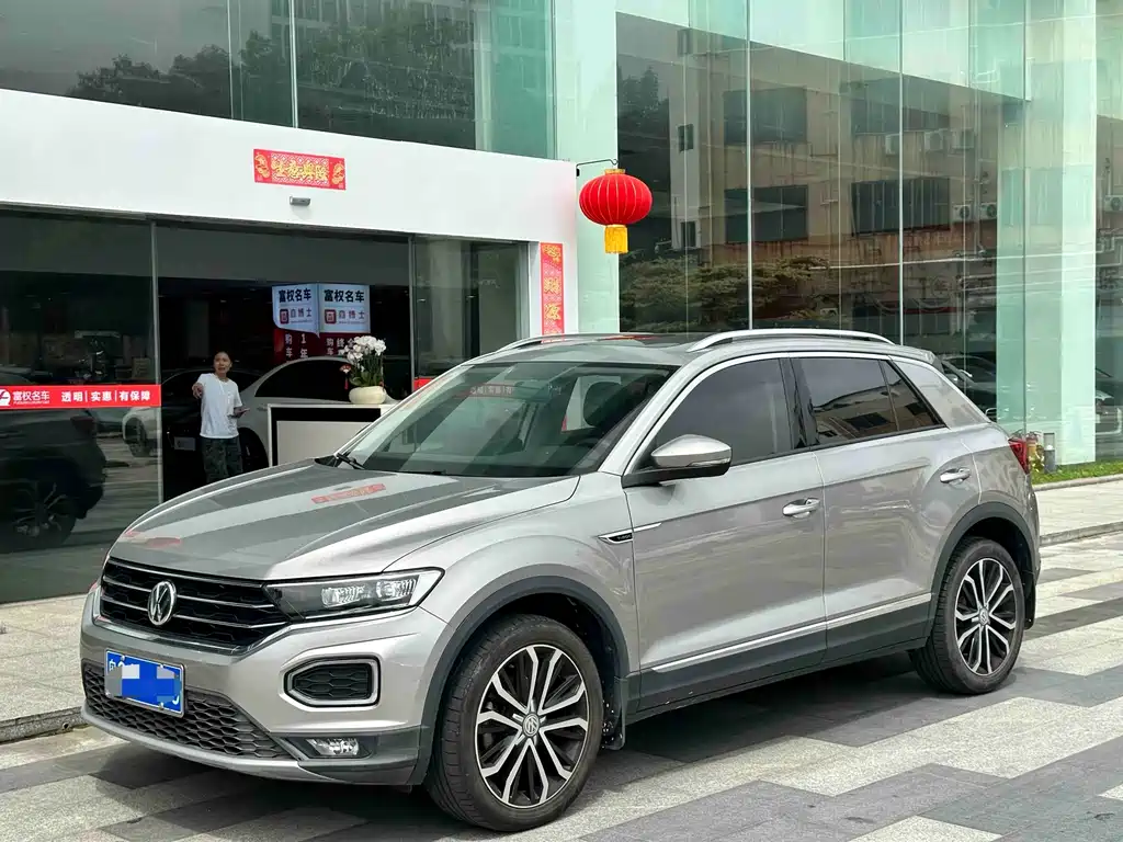 Volkswagen T-Roc 2020 — фото 1