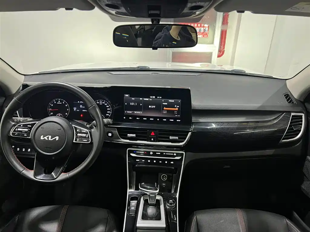 Kia KX3 2022 — фото 12