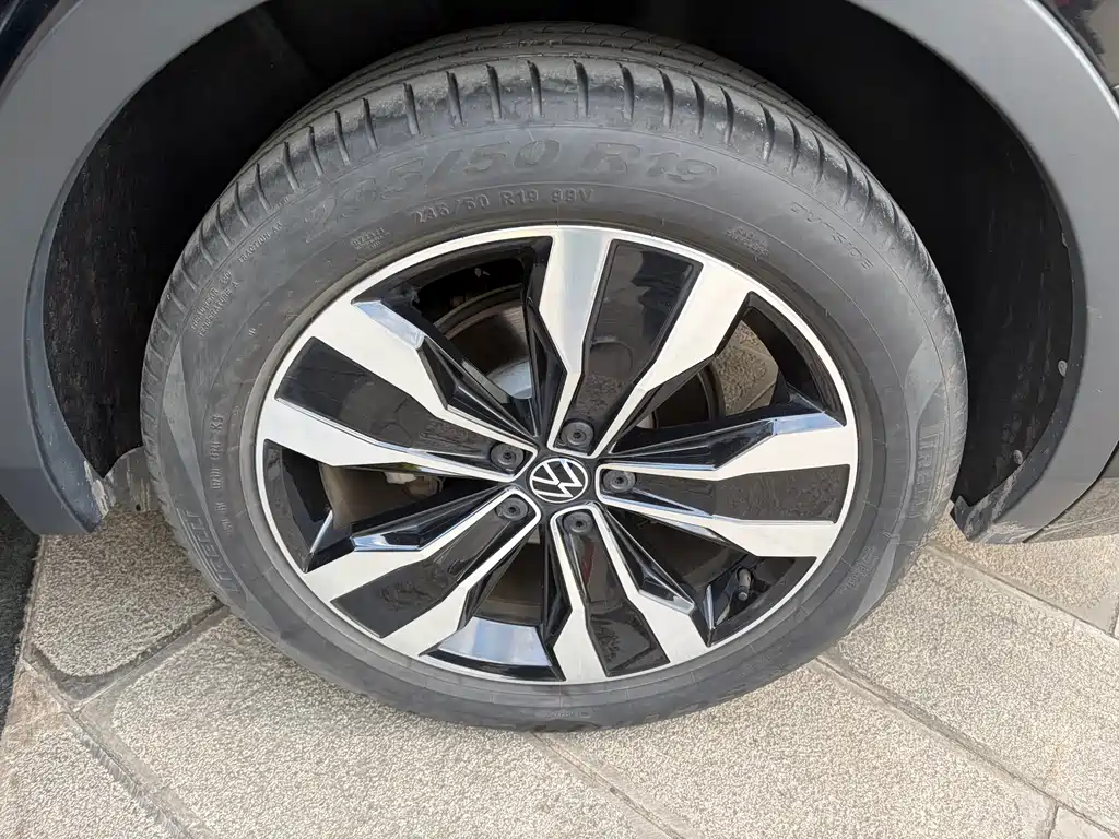 Volkswagen Tiguan L 2022 — фото 23