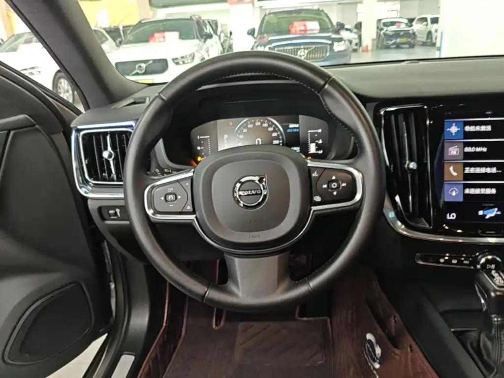 Volvo S60 2020 — фото 11