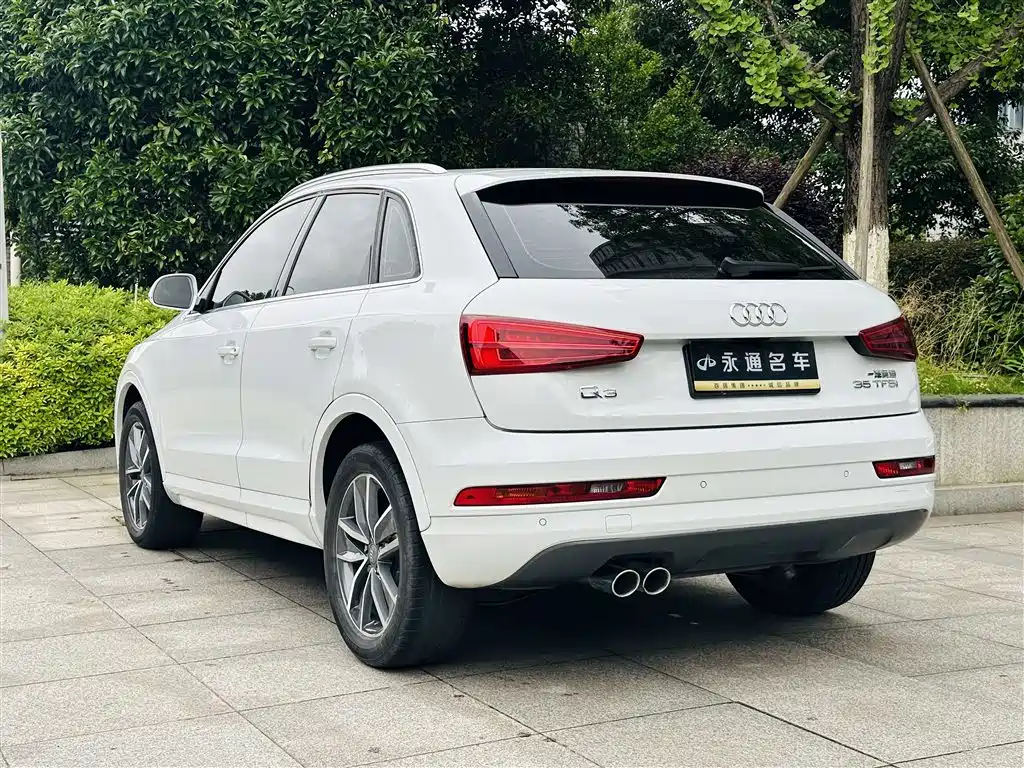 Audi Q3 2018 — фото 11
