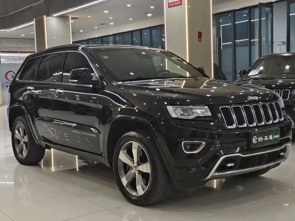 Jeep Grand Cherokee 2016 — фото 2