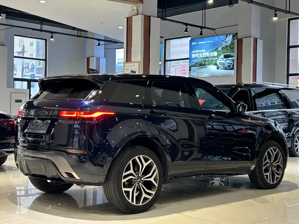 Land Rover Evoque 2021 — фото 26