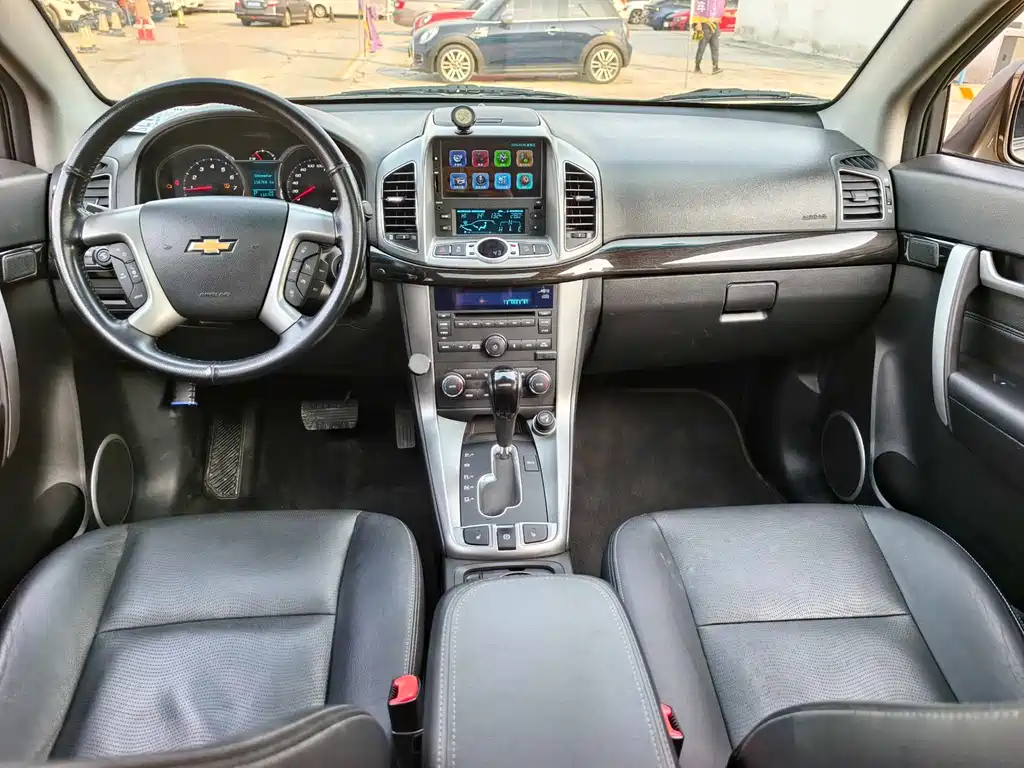 Chevrolet Captiva 2015 — фото 12