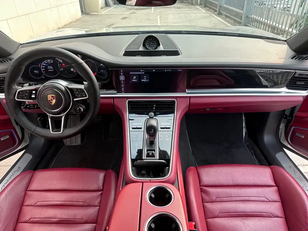 Porsche Panamera 2019 — фото 10