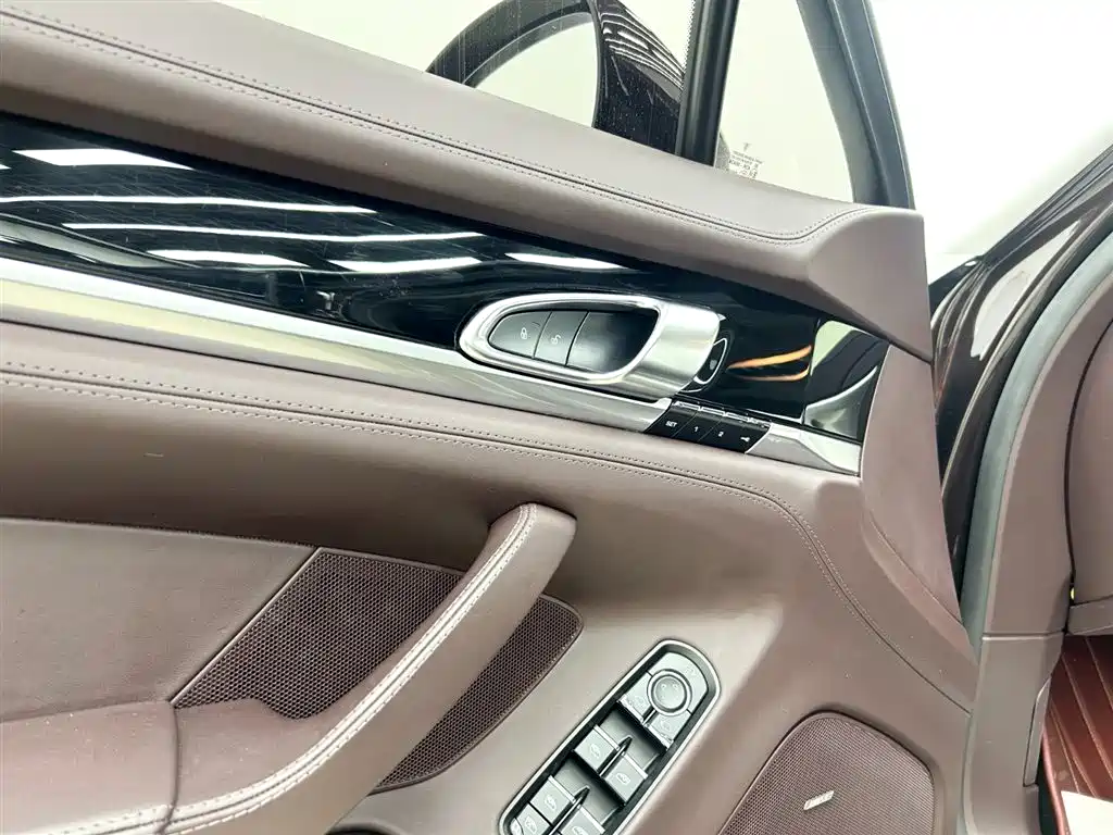 Porsche Panamera 2016 — фото 17
