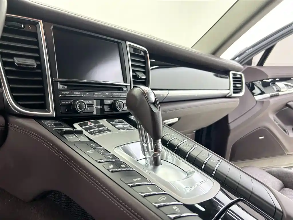 Porsche Panamera 2016 — фото 20