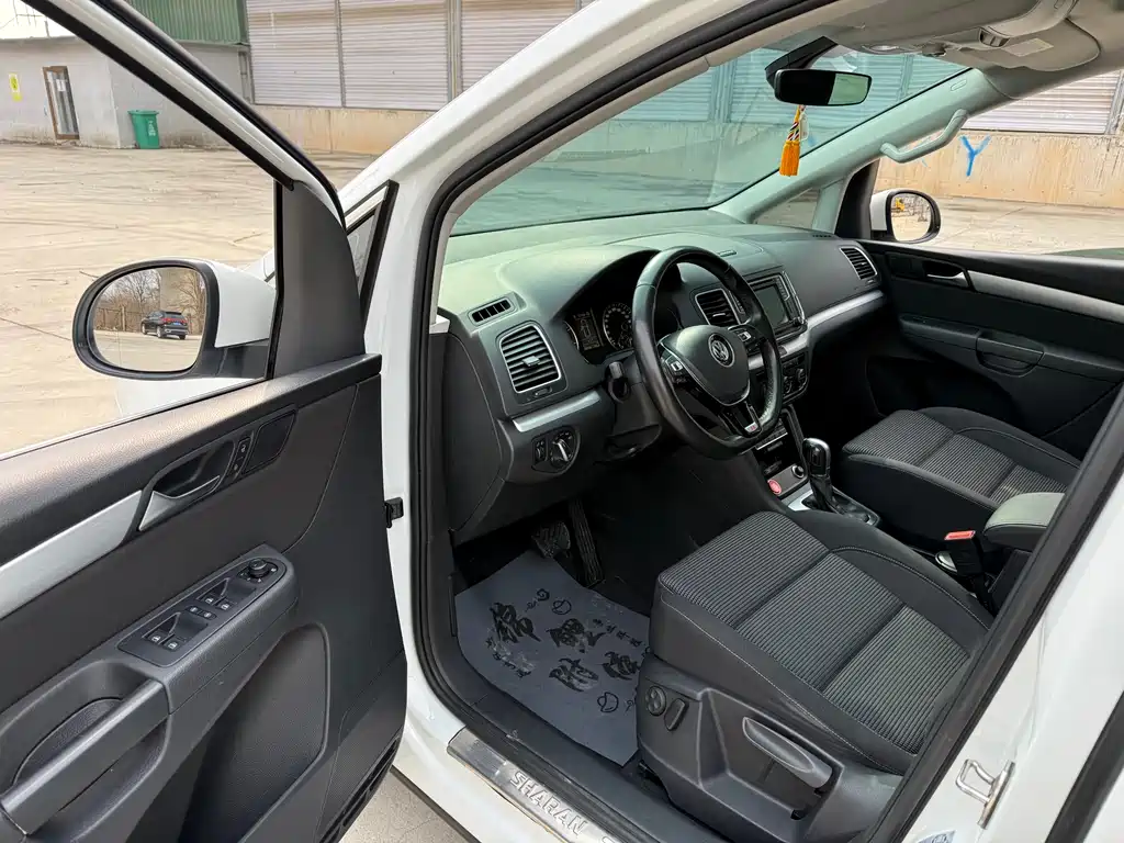 Volkswagen Sharan 2019 — фото 11