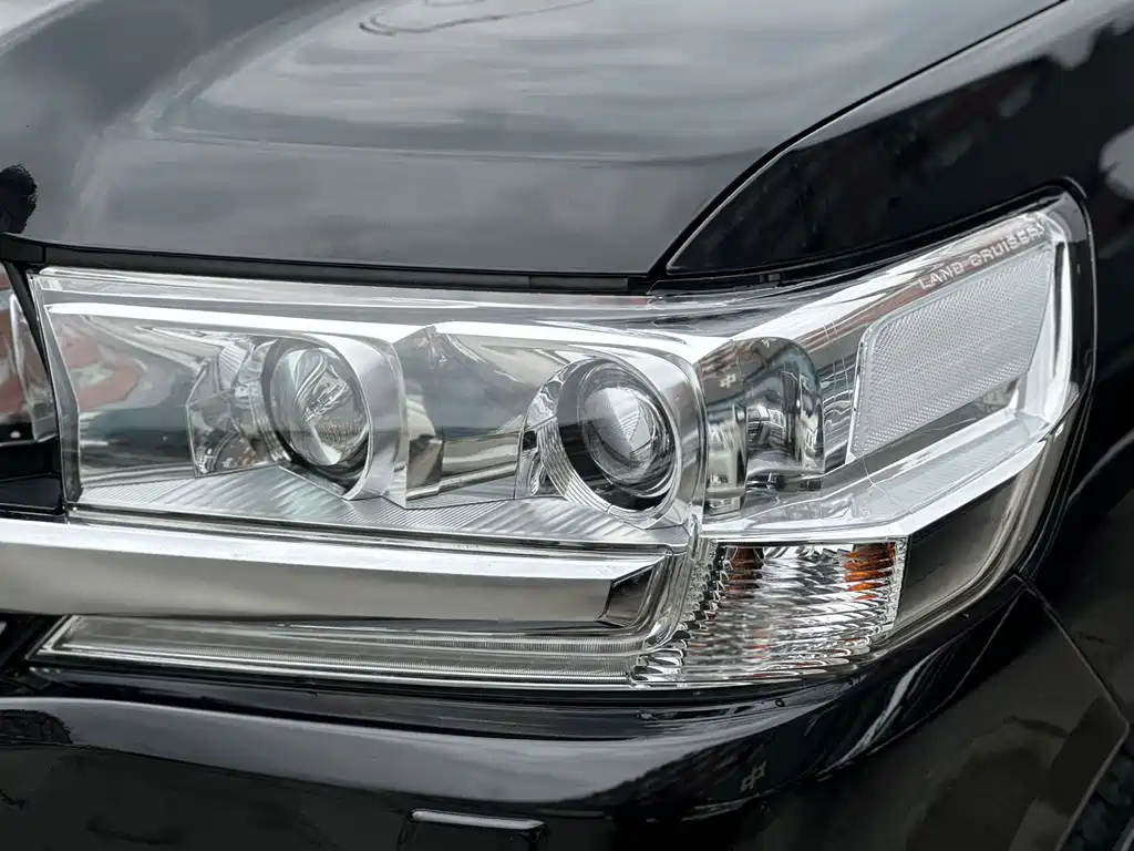 Toyota Land Cruiser 2020 — фото 3