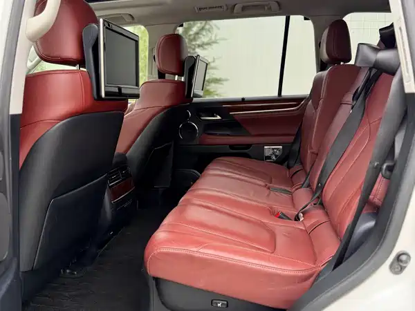 Lexus LX 2017