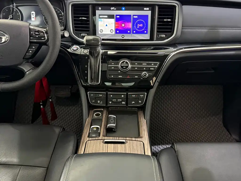 GAC Trumpchi M8 2020 — фото 16