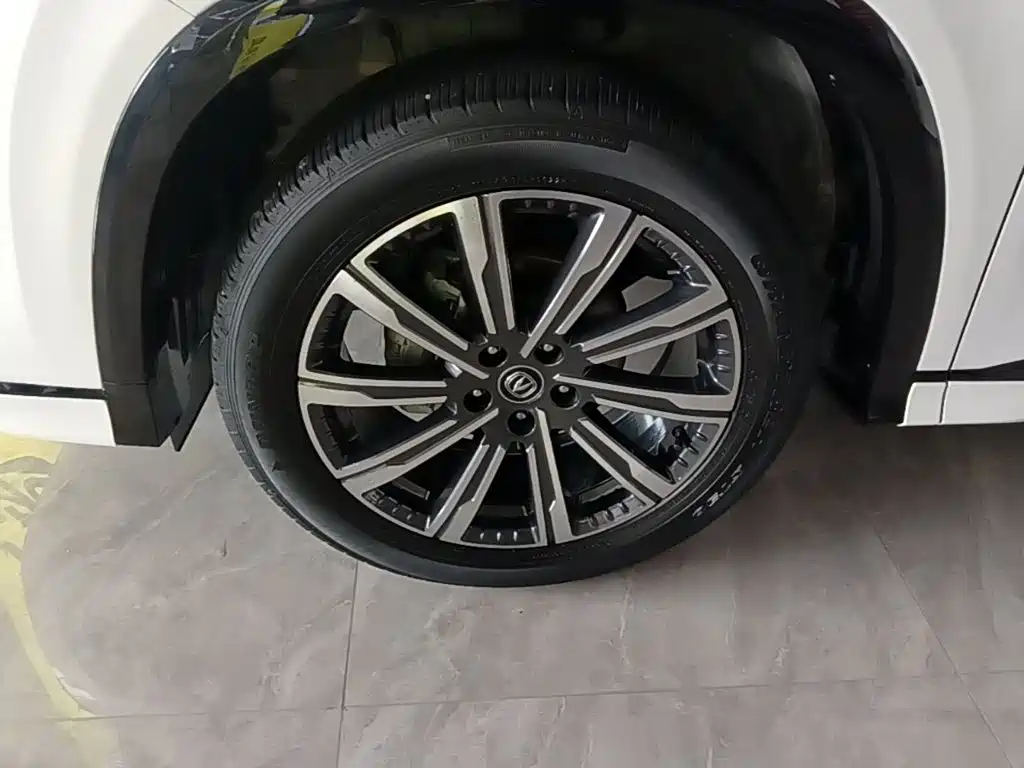 Changan CS75PLUS 2023 — фото 23