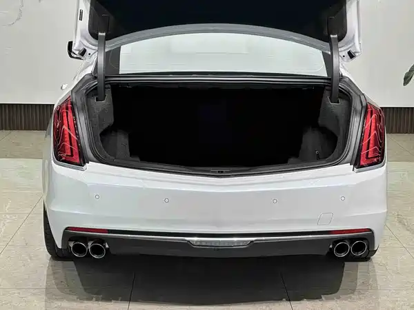 Cadillac CT6 2017