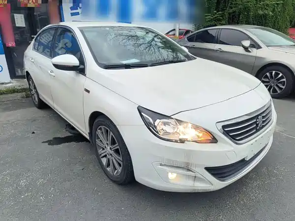 Peugeot 408 2016