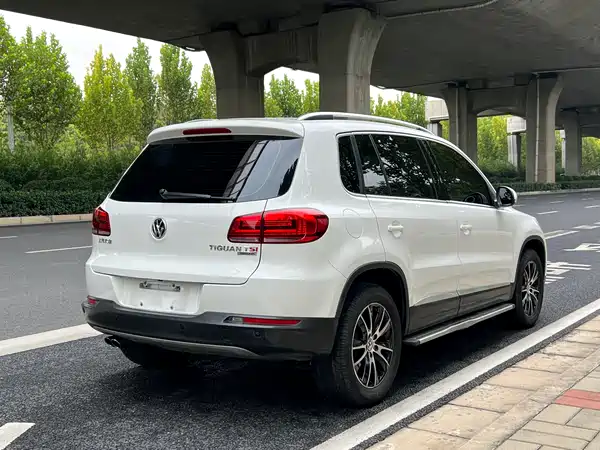 Volkswagen Tiguan 2015
