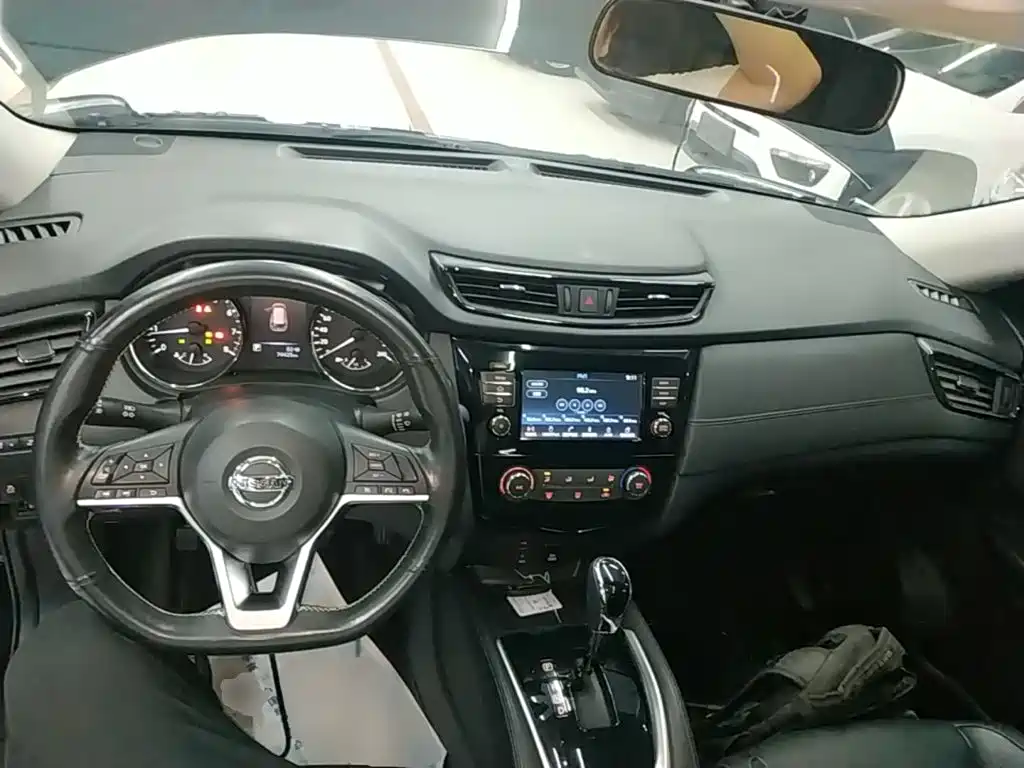 Nissan X-Trail 2018 — фото 10