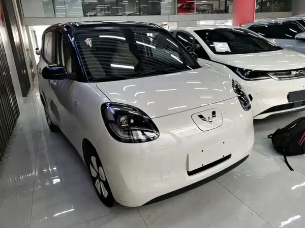 Wuling Hongguang MINIEV 2025