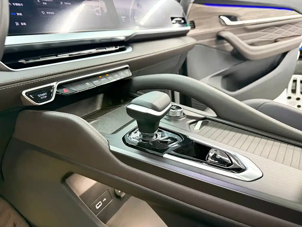 Geely Xingyue L 2025 — фото 14