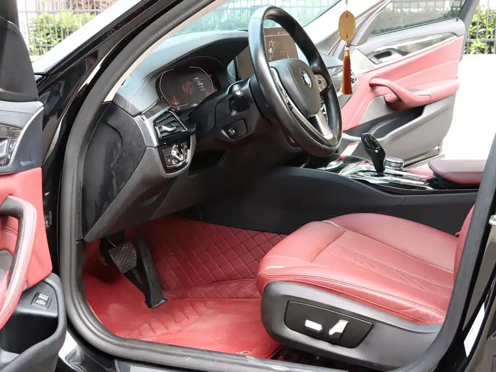 BMW 5 Series 2022
