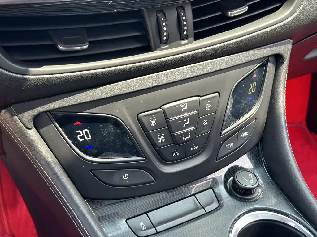 Buick Envision Plus 2016 — фото 8