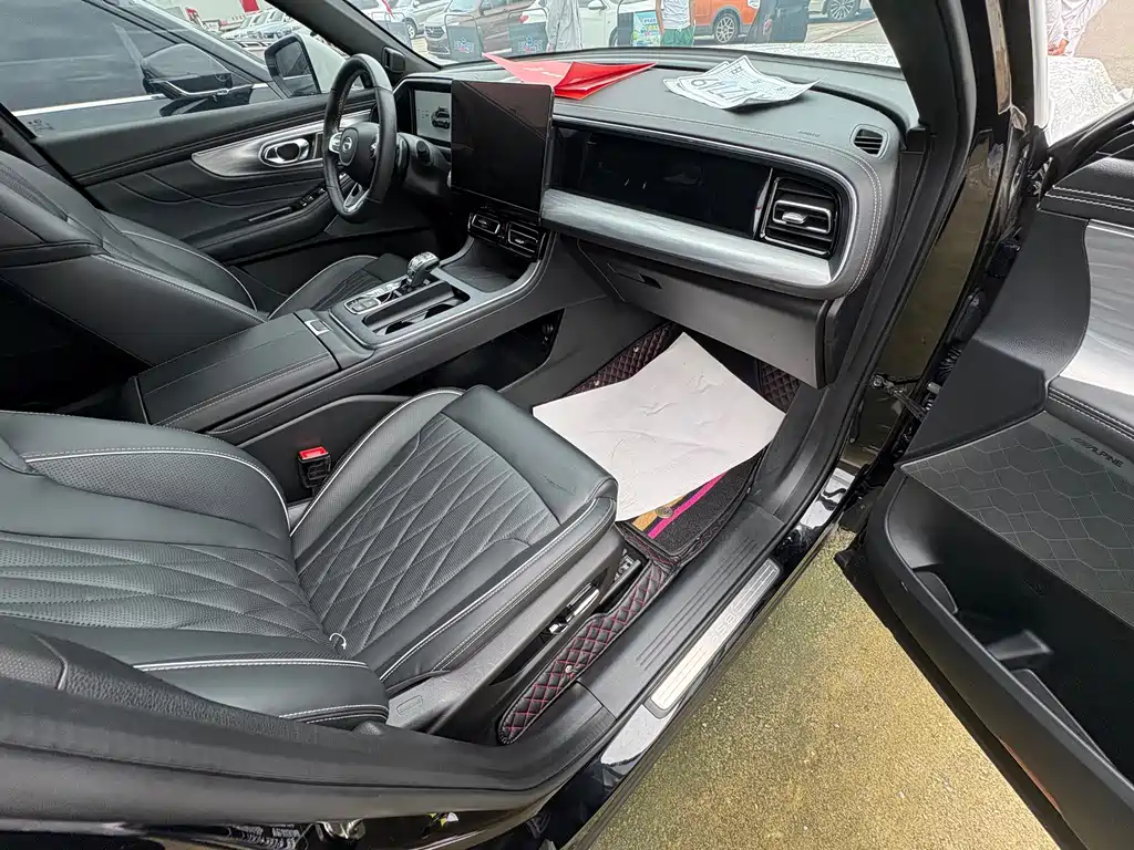 GAC Trumpchi GS8 2023 — фото 17